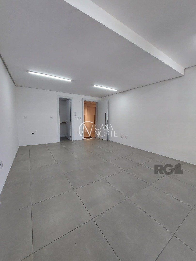 Sala Comercial à venda , 27m², Travessa Itaperuna no bairro Tristeza em Porto Alegre