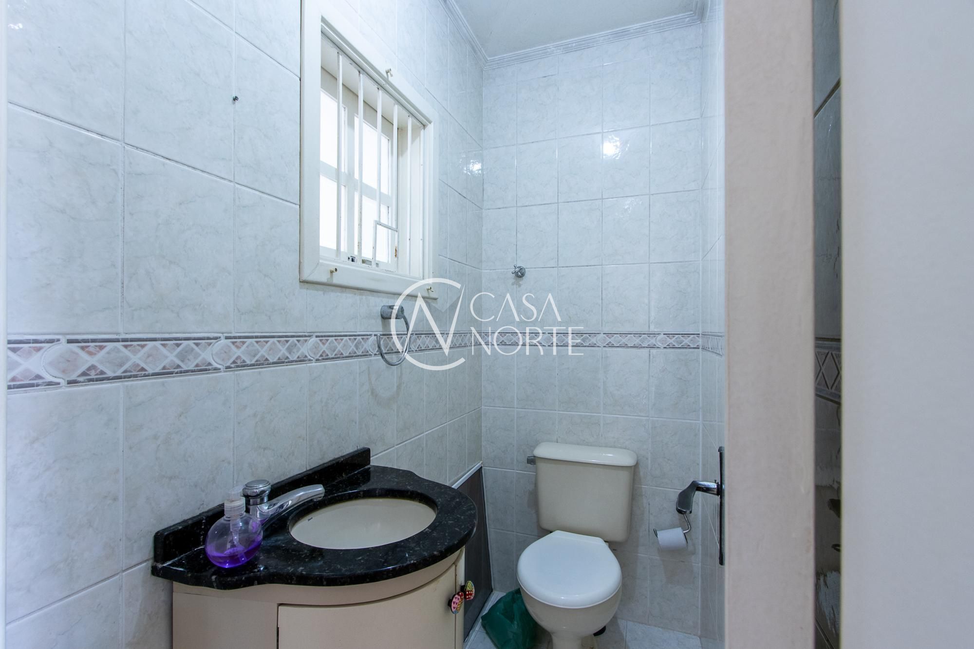 Casa à venda com 3 quartos, 180m², 4 vagas, Rua Professor Antônio José Remião no bairro Espírito Santo em Porto Alegre