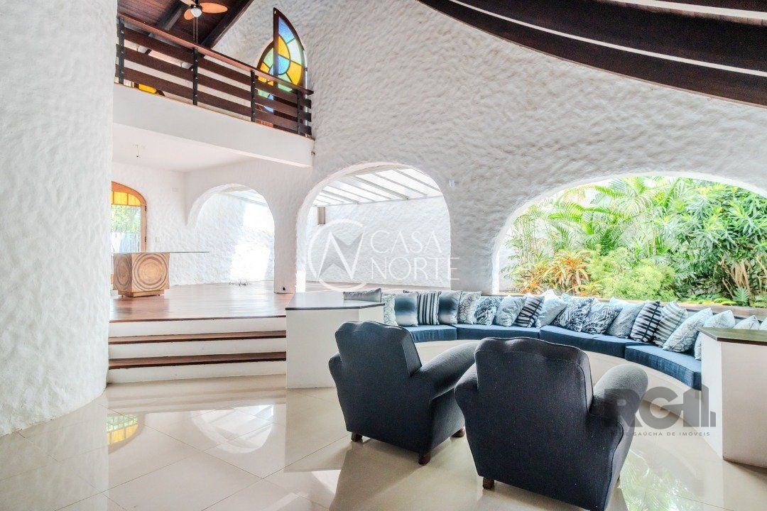 Casa à venda com 3 quartos, 375m², 1 suíte, 4 vagas, Rua Padre João Batista Reus no bairro Vila Conceição em Porto Alegre