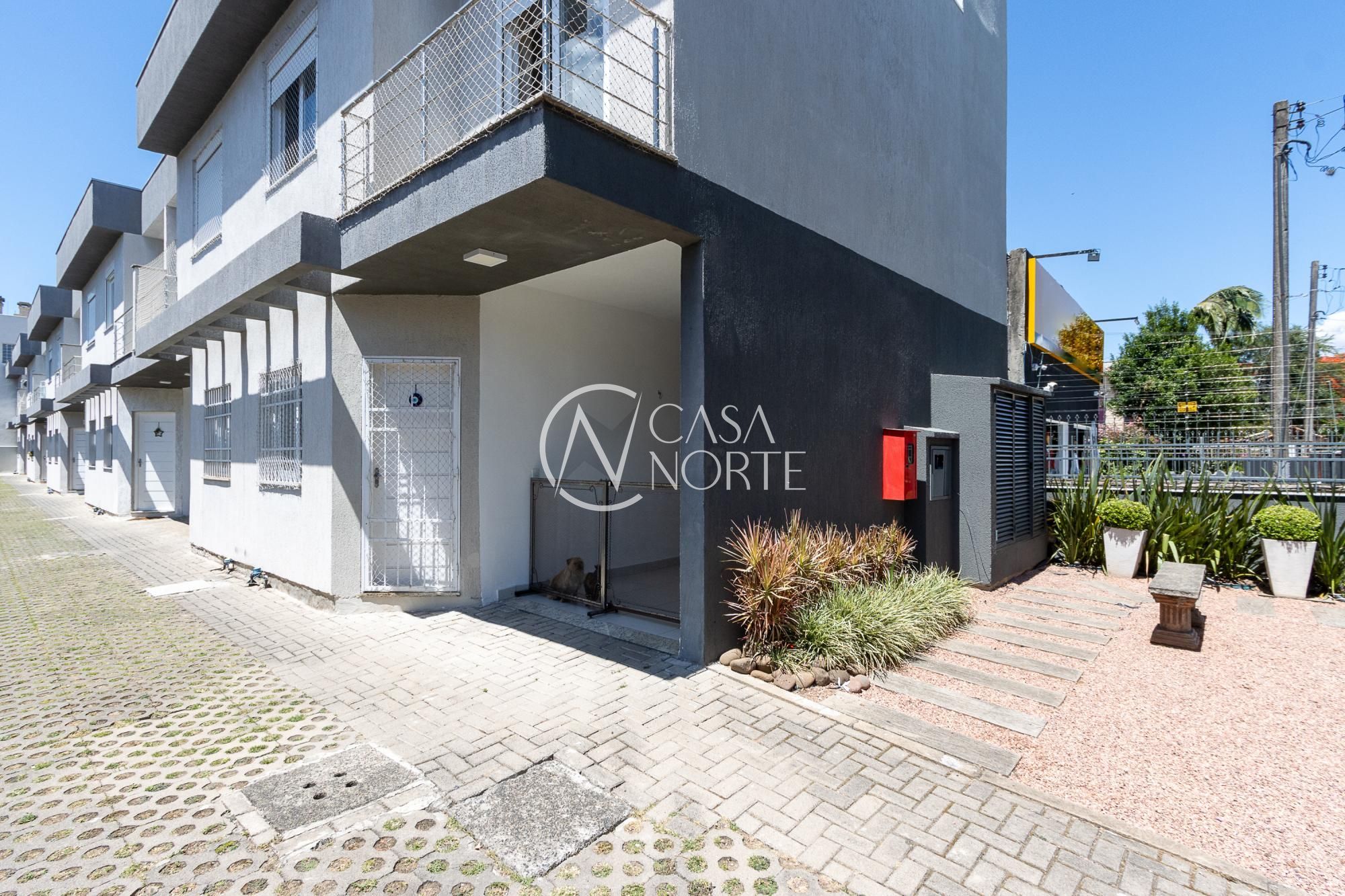 Casa de Condomínio à venda com 2 quartos, 112m², 1 suíte, 1 vaga, Rua Doutor Pereira Neto no bairro Tristeza em Porto Alegre