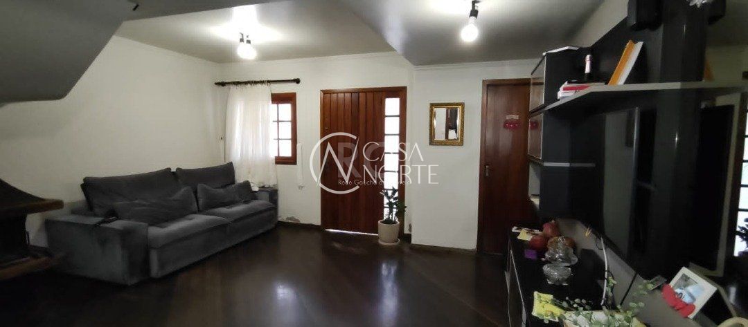 Casa à venda com 4 quartos, 180m², 1 suíte, 3 vagas, Rua Santos no bairro Campo Novo em Porto Alegre