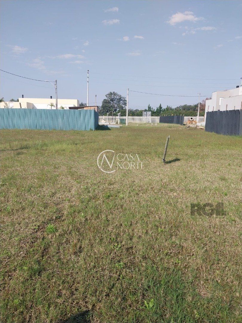 Terreno à venda  com 132m², Rua do Schneider no bairro Hípica em Porto Alegre