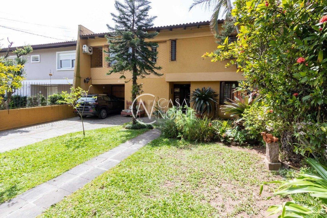 Casa à venda com 4 quartos, 435m², 4 suítes, 4 vagas, Avenida Cai no bairro Cristal em Porto Alegre
