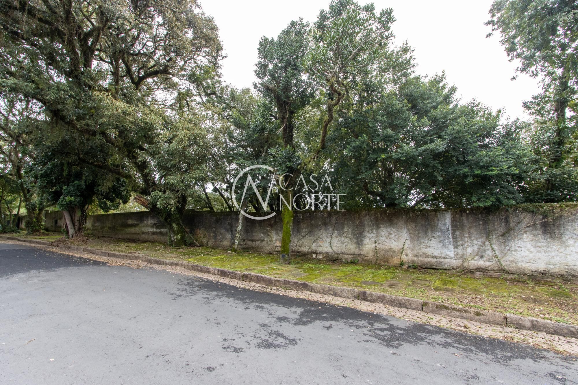 Terreno à venda  com 300m², Rua Charruas no bairro Espírito Santo em Porto Alegre
