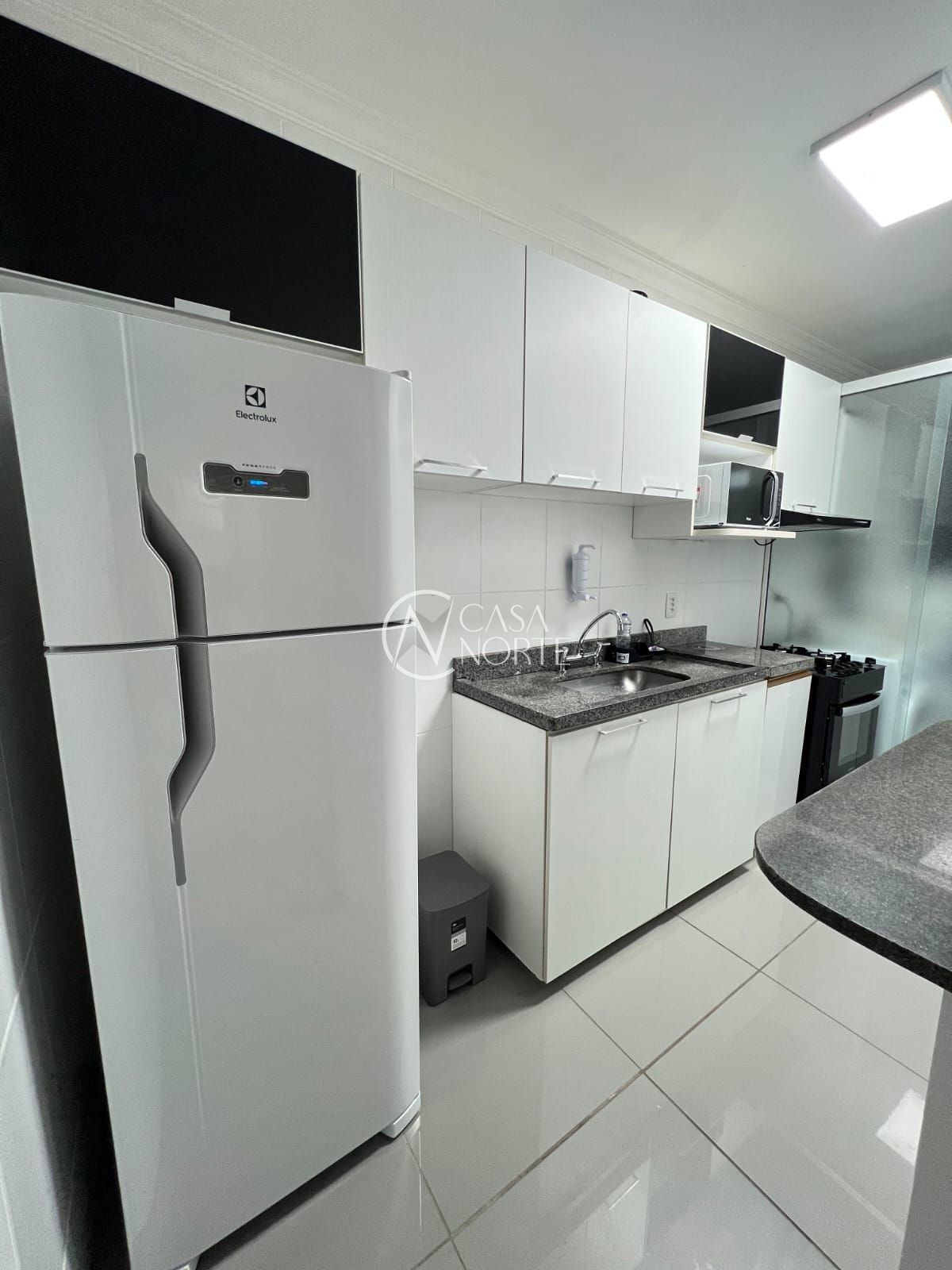 Apartamento à venda com 2 quartos, 52m², 1 suíte, 1 vaga, Rua Monte Arraes no bairro Nonoai em Porto Alegre
