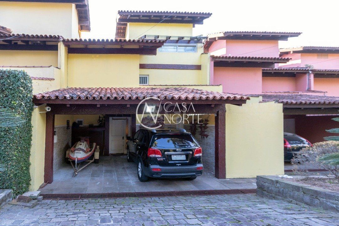 Casa de Condomínio à venda com 4 quartos, 381m², 2 suítes, 4 vagas, Rua Professor Doutor Milton Guerreiro no bairro Santa Tereza em Porto Alegre