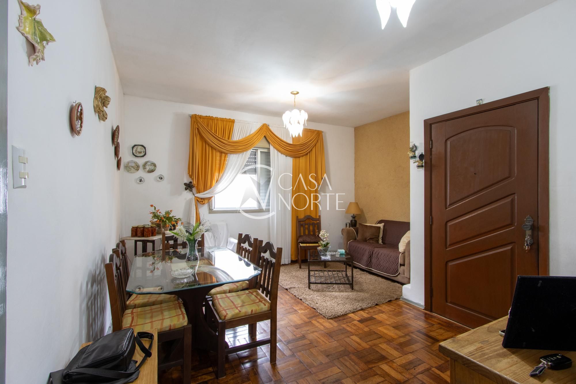 Apartamento à venda com 2 quartos, 100m², Rua Coronel Massot no bairro Cristal em Porto Alegre