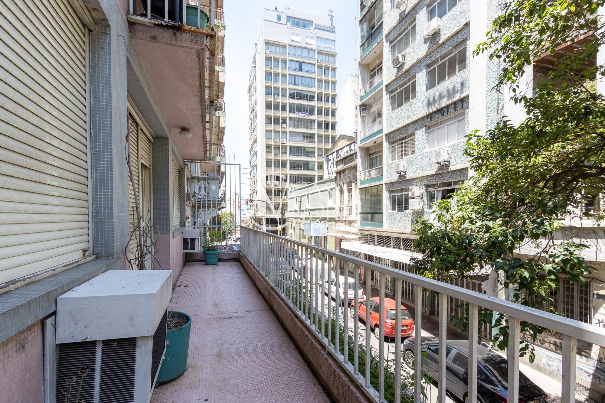 Apartamento à venda com 3 quartos, 149m², 1 vaga, Rua Marechal Floriano Peixoto no bairro Centro Histórico em Porto Alegre