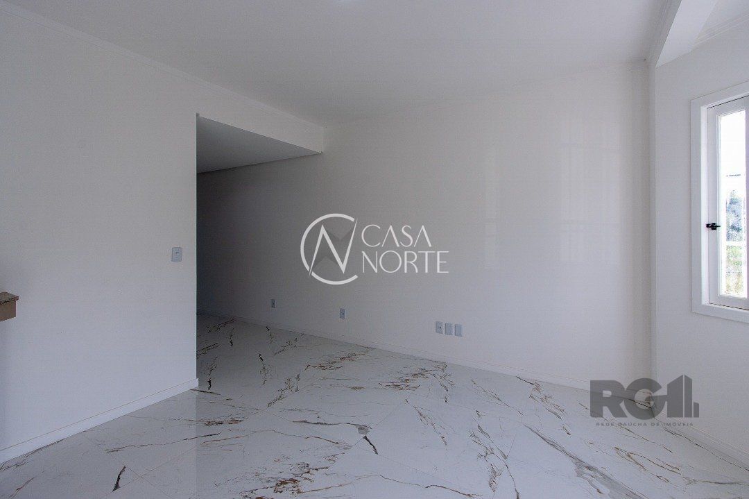 Sobrado à venda com 2 quartos, 88m², 2 suítes, 1 vaga, Rua Nestor José Nitschke no bairro Guarujá em Porto Alegre