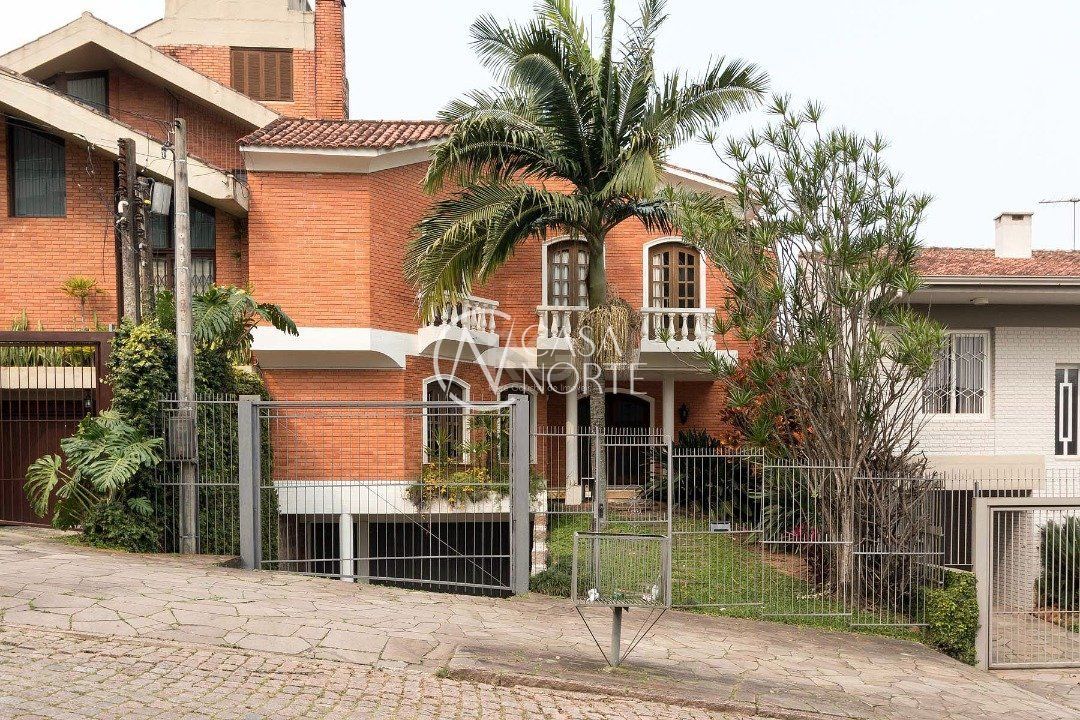 Casa à venda com 4 quartos, 430m², 1 suíte, 5 vagas, Avenida Icaraí no bairro Cristal em Porto Alegre