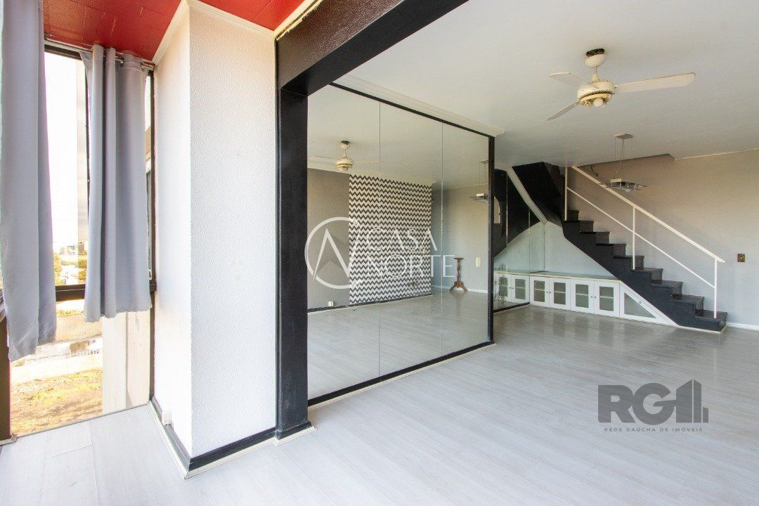 Cobertura à venda com 3 quartos, 207m², 1 suíte, 1 vaga, Rua Butui no bairro Cristal em Porto Alegre