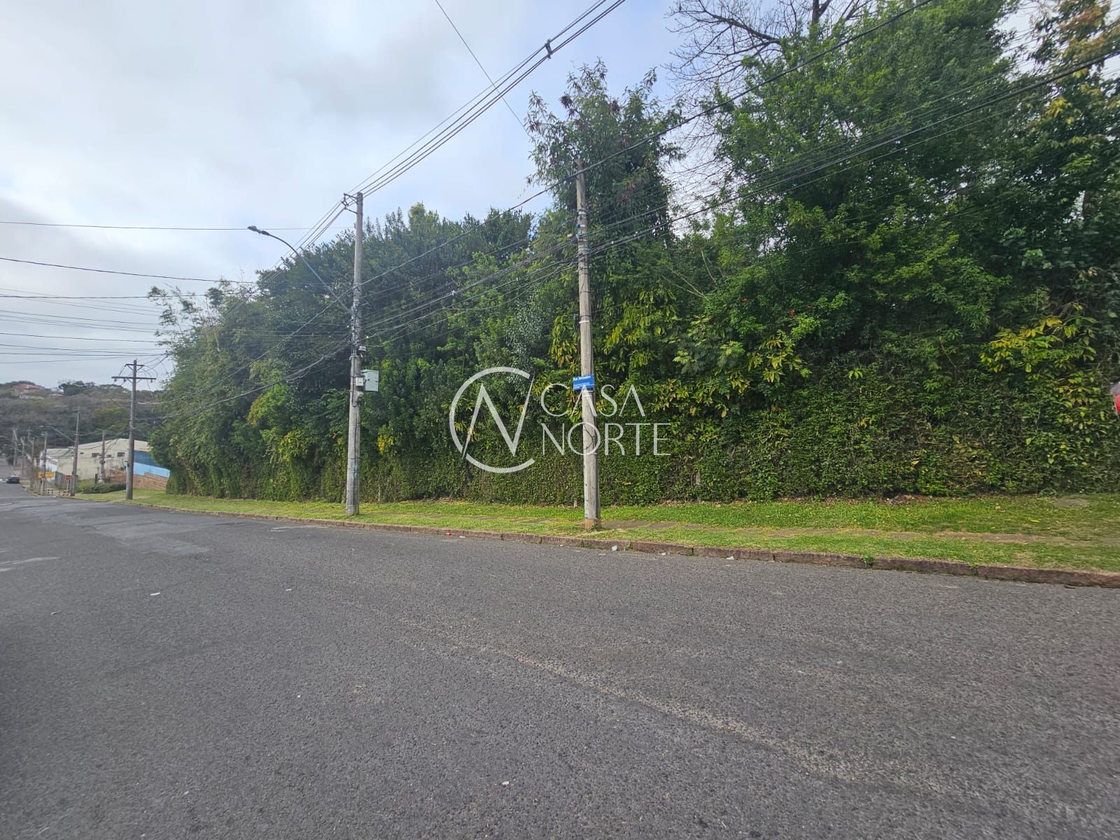 Terreno à venda  com 1470m², Rua Jerusalém no bairro Bom Jesus em Porto Alegre