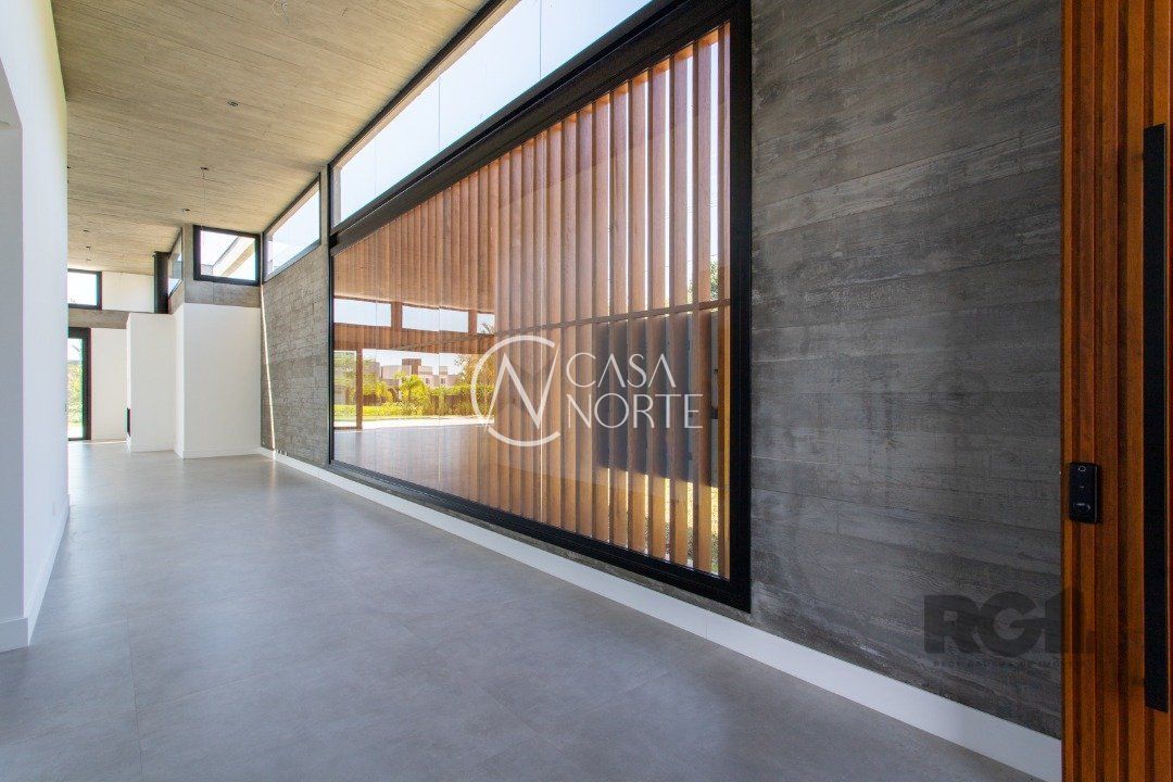 Casa de Condomínio à venda com 4 quartos, 389m², 4 suítes, 4 vagas, Avenida Juca Batista no bairro Terraville em Porto Alegre