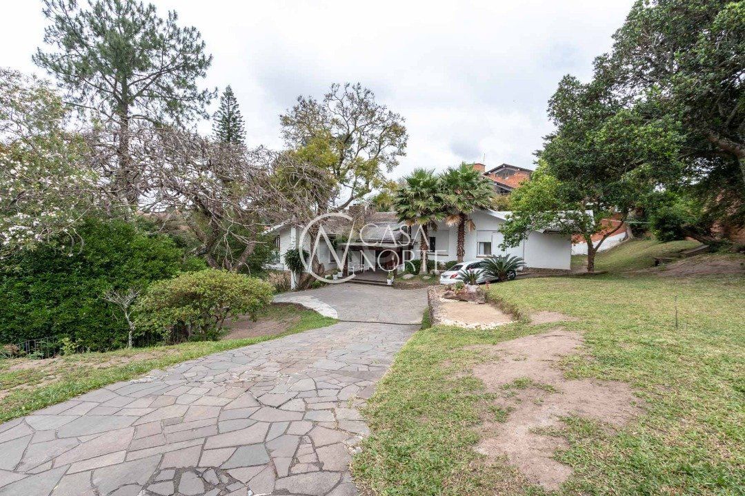 Casa à venda com 3 quartos, 800m², 3 suítes, 4 vagas, Rua Caete no bairro Vila Assunção em Porto Alegre