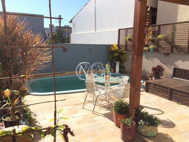 Casa de Condomínio à venda com 3 quartos, 218m², 1 suíte, 3 vagas, Rua General Rondon no bairro Tristeza em Porto Alegre