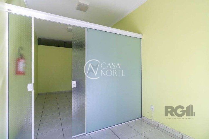 Sala Comercial à venda , 32m², Rua Camaquã no bairro Camaquã em Porto Alegre
