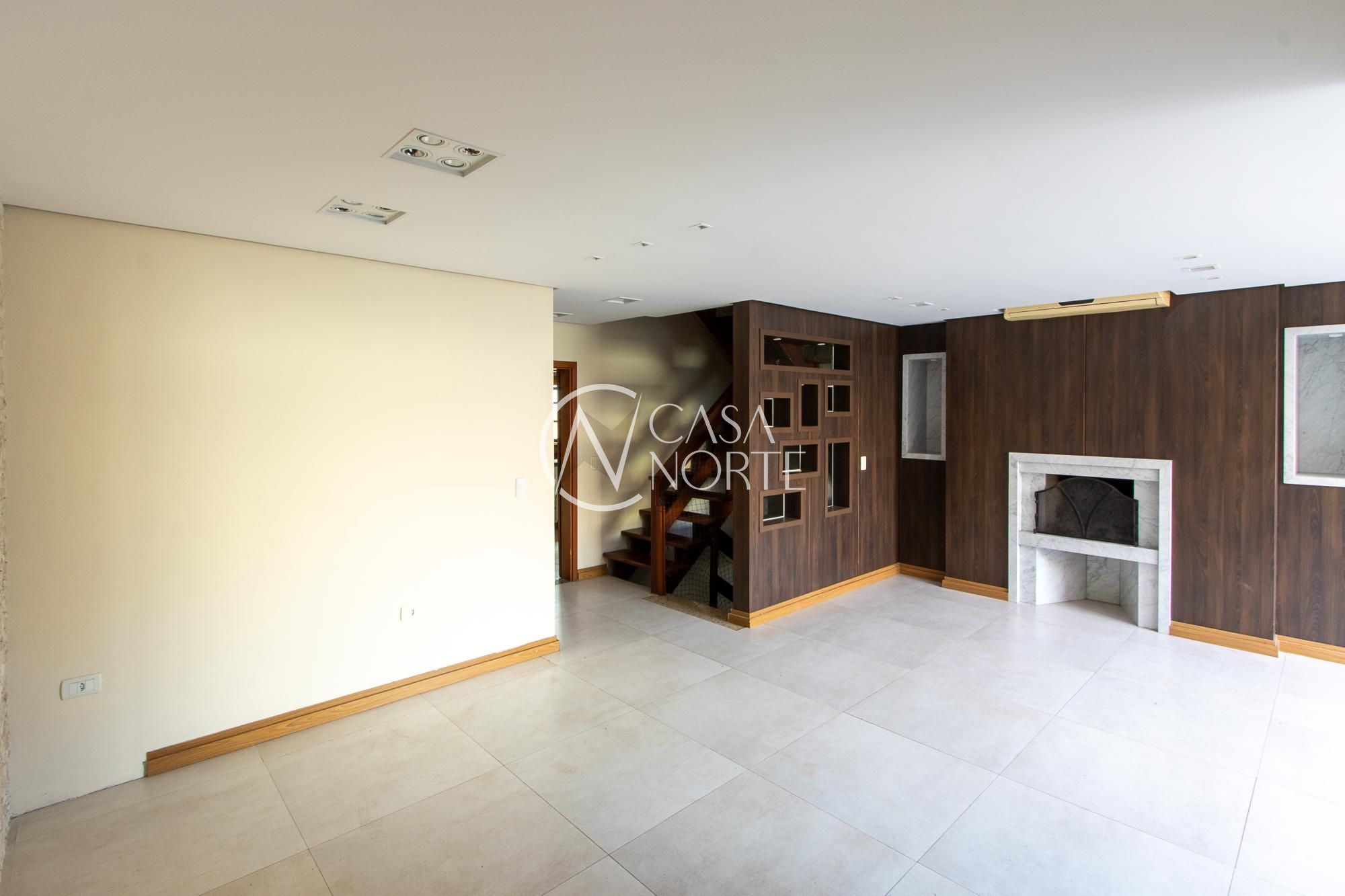 Casa de Condomínio à venda com 3 quartos, 240m², 1 suíte, 3 vagas, Rua João Mendes Ouriques no bairro Jardim Isabel em Porto Alegre