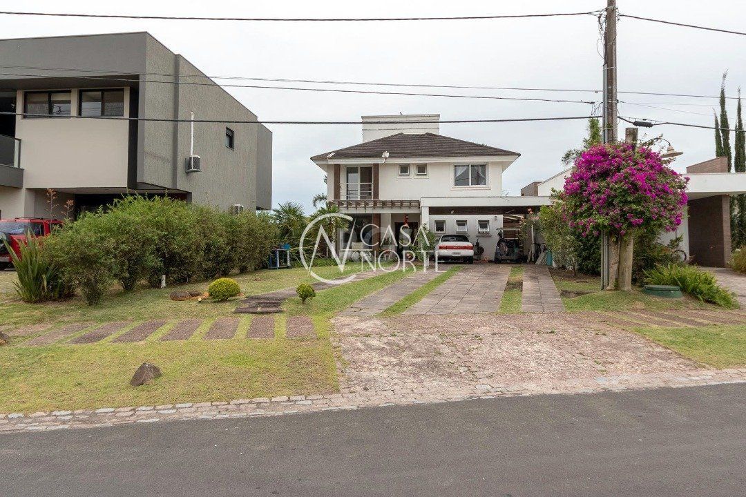 Casa à venda com 3 quartos, 333m², 3 suítes, 6 vagas, Avenida Juca Batista no bairro Terraville em Porto Alegre