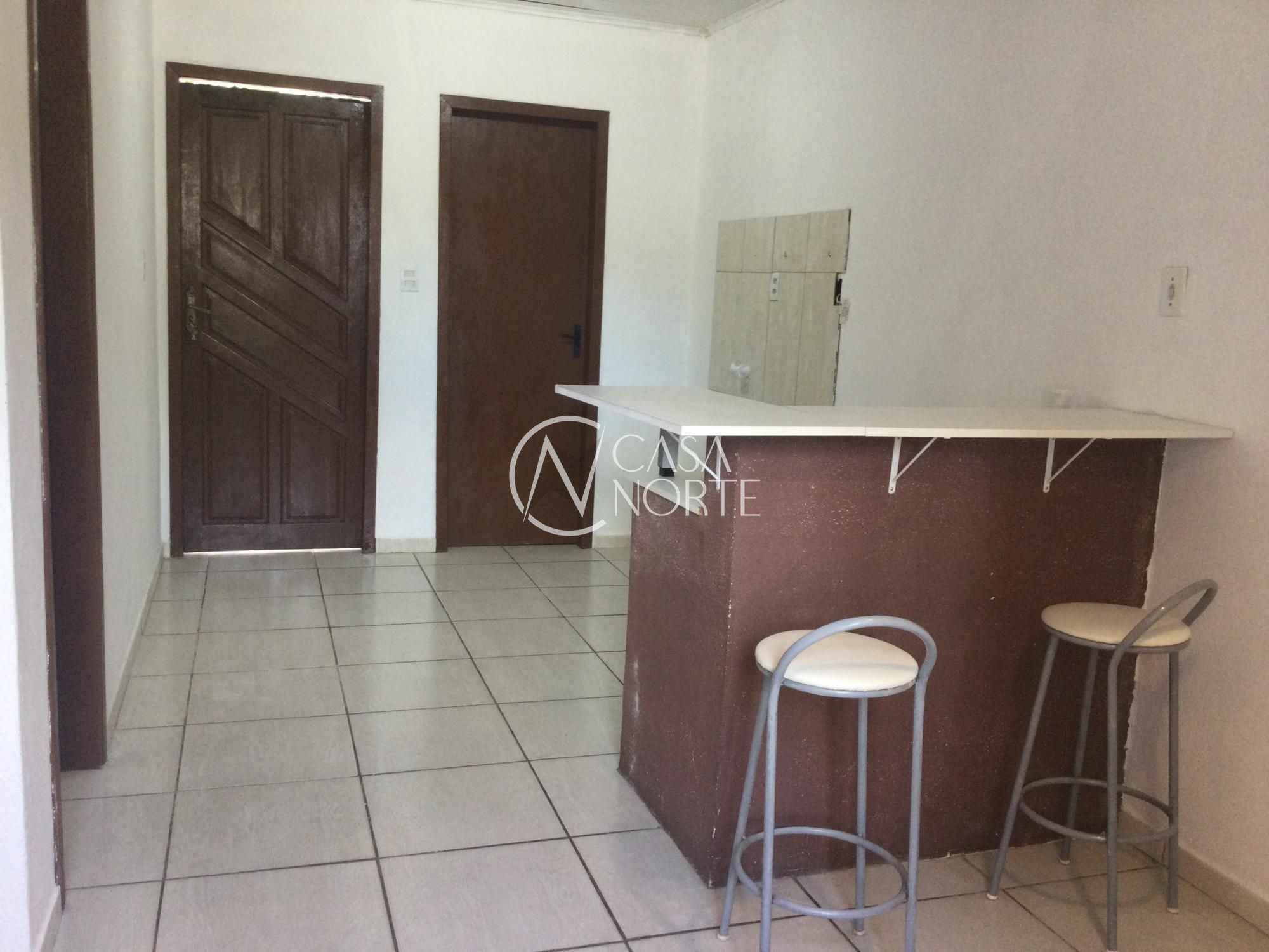 Casa à venda com 1 quarto, 40m², 1 vaga, Travessa Cosme e Damião no bairro Partenon em Porto Alegre