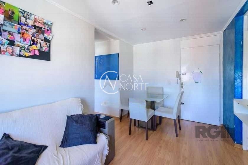 Apartamento à venda com 2 quartos, 52m², 1 vaga, Avenida Romeu Samarani Ferreira no bairro Vila Nova em Porto Alegre