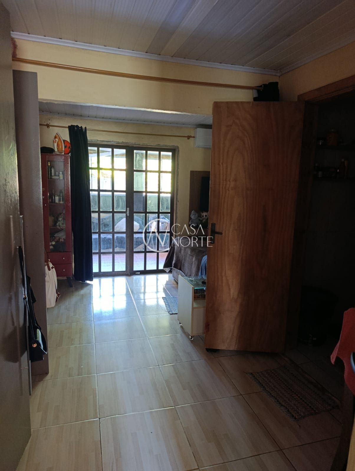 Casa à venda com 2 quartos, 250m², 2 vagas, Estrada Gedeon Leite no bairro Hípica em Porto Alegre