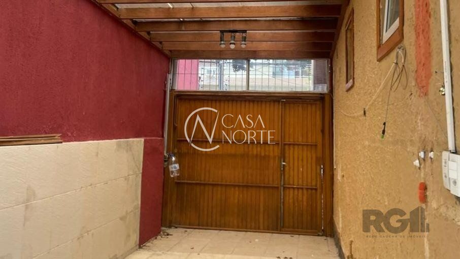 Casa à venda com 2 quartos, 200m², 1 suíte, 2 vagas, Avenida Bahia no bairro São Geraldo em Porto Alegre