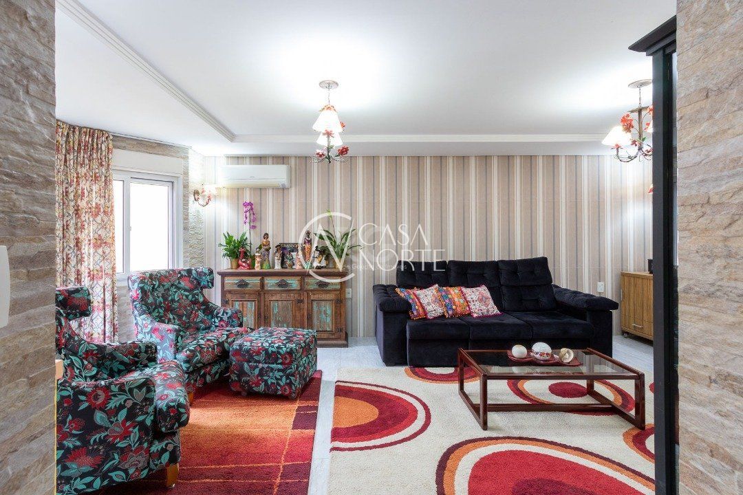 Casa à venda com 3 quartos, 342m², 2 suítes, 2 vagas, Rua Ancara no bairro Espírito Santo em Porto Alegre