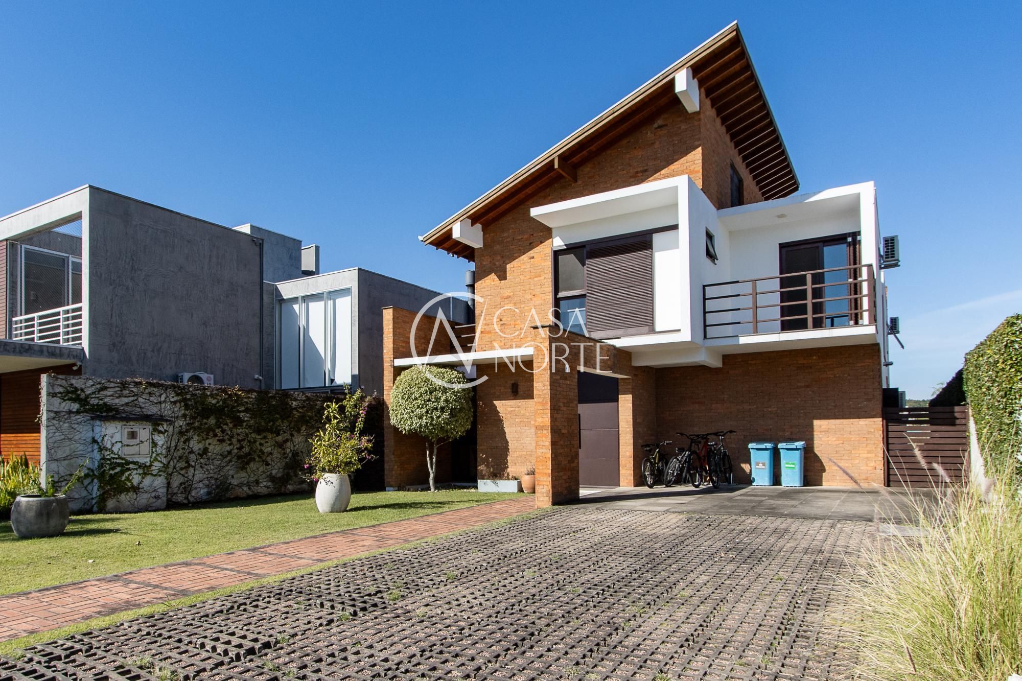 Casa de Condomínio à venda com 4 quartos, 336m², 4 suítes, 4 vagas, Avenida Juca Batista no bairro Terraville em Porto Alegre