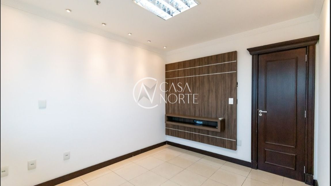 Sala Comercial à venda com 1 quarto, 33m², 2 vagas, Avenida Augusto Meyer no bairro Auxiliadora em Porto Alegre