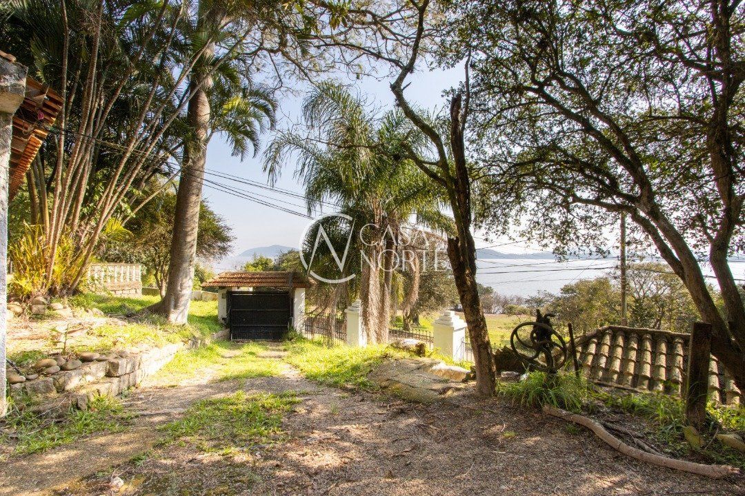 Casa à venda com 3 quartos, 350m², 1 suíte, 4 vagas, Avenida Beira Rio no bairro Belém Novo em Porto Alegre