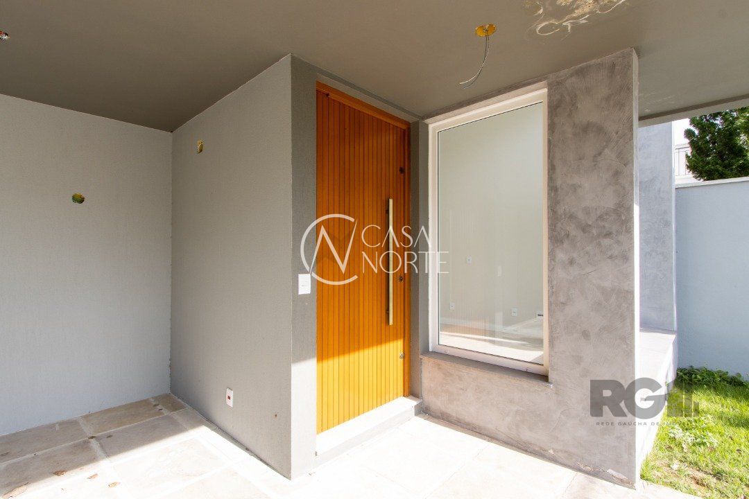 Casa de Condomínio à venda com 3 quartos, 160m², 3 suítes, 2 vagas, Avenida Juca Batista no bairro Belém Novo em Porto Alegre