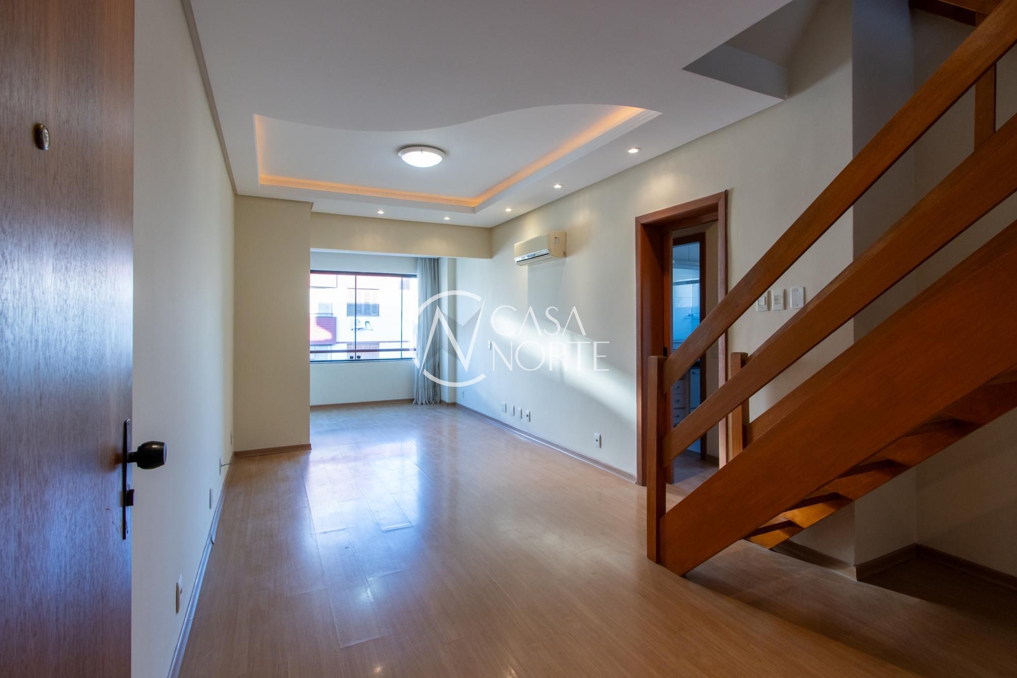 Cobertura à venda com 2 quartos, 147m², 2 vagas, Rua Luiz de Camões no bairro Santo Antônio em Porto Alegre