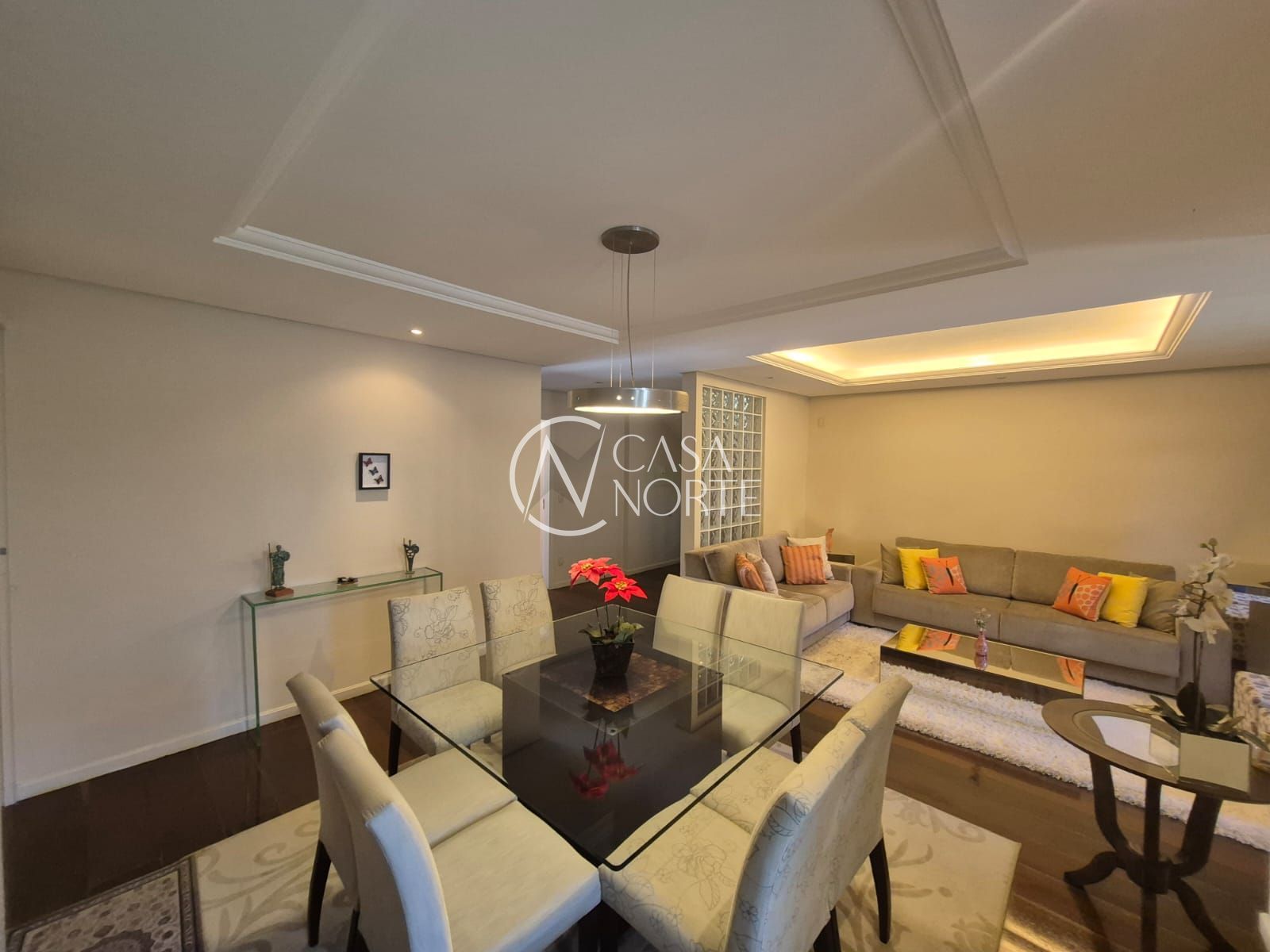 Casa à venda com 3 quartos, 300m², 1 suíte, 3 vagas, Rua Doutor Mário Totta no bairro Tristeza em Porto Alegre