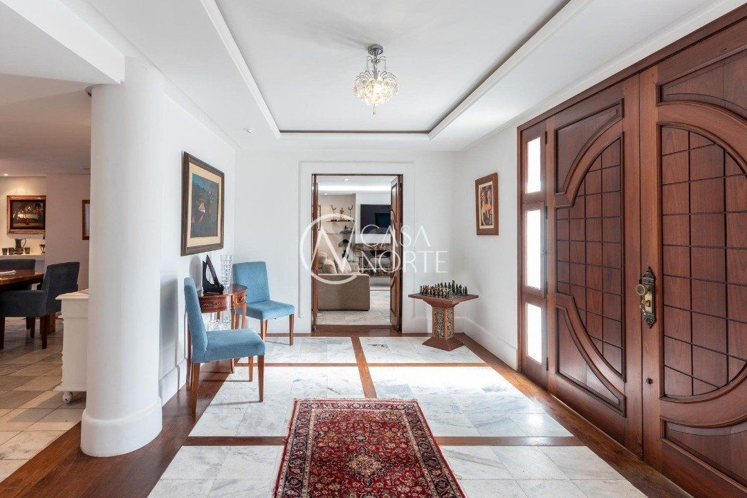 Casa à venda com 6 quartos, 960m², 5 suítes, 8 vagas, Rua Genny Zachia Stephanou no bairro Ipanema em Porto Alegre