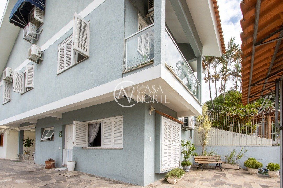 Casa de Condomínio à venda com 3 quartos, 150m², 1 suíte, 2 vagas, Rua Landel de Moura no bairro Tristeza em Porto Alegre