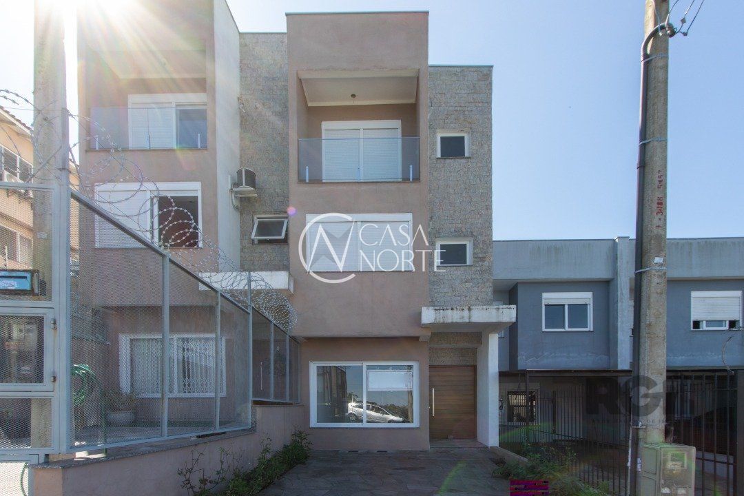 Sobrado à venda com 4 quartos, 165m², 4 suítes, 1 vaga, Avenida Altos do Santa Rita no bairro Aberta dos Morros em Porto Alegre