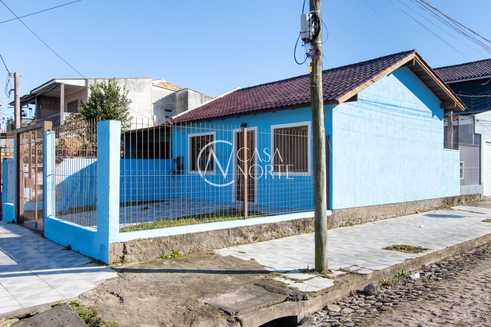 Casa à venda com 2 quartos, 61m², 1 vaga, Rua Catarina Quadros no bairro Hípica em Porto Alegre