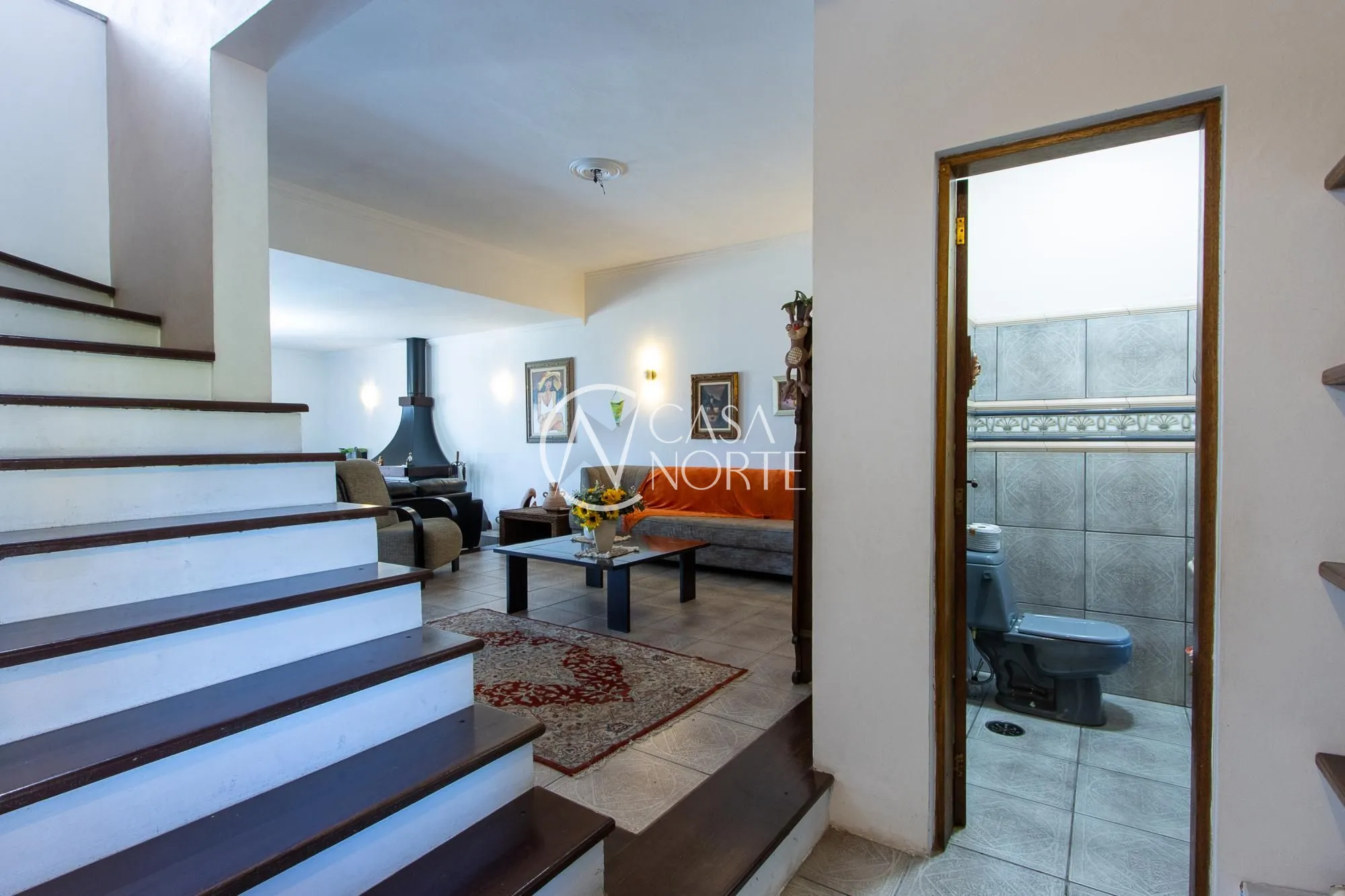Casa à venda com 3 quartos, 230m², 1 suíte, 3 vagas, Rua Padre João Batista Reus no bairro Tristeza em Porto Alegre