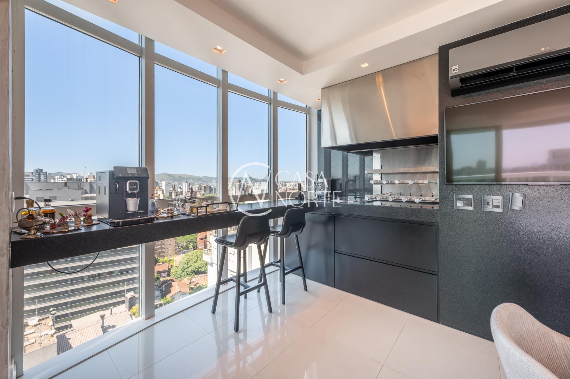 Apartamento à venda com 3 quartos, 204m², 3 suítes, 5 vagas, Rua Carvalho Monteiro no bairro Petrópolis em Porto Alegre