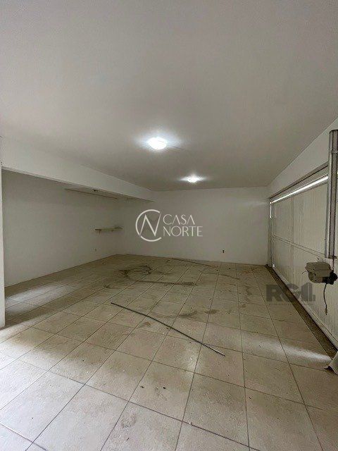 Casa de Condomínio à venda com 3 quartos, 155m², 1 suíte, 2 vagas, Rua Dea Coufal no bairro Ipanema em Porto Alegre