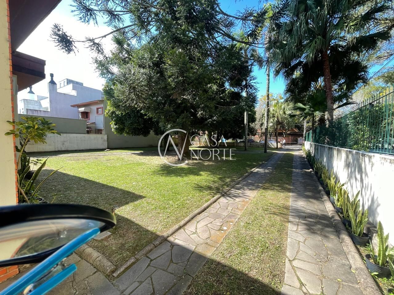 Terreno à venda  com 1870m², Rua Sargento Nicolau Dias de Farias no bairro Tristeza em Porto Alegre