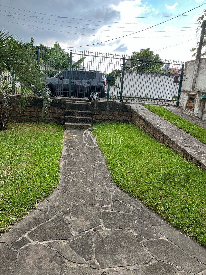 Casa à venda com 4 quartos, 200m², 2 suítes, 190 vagas, Rua Lauro Barcellos Lino no bairro Ipanema em Porto Alegre