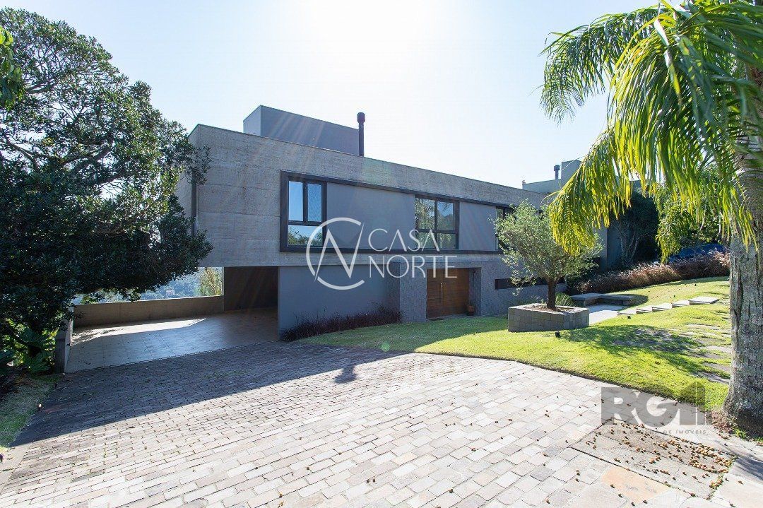 Casa de Condomínio à venda com 4 quartos, 443m², 4 suítes, 4 vagas, Rua Bertha Loforte Gonçalves no bairro Teresópolis em Porto Alegre