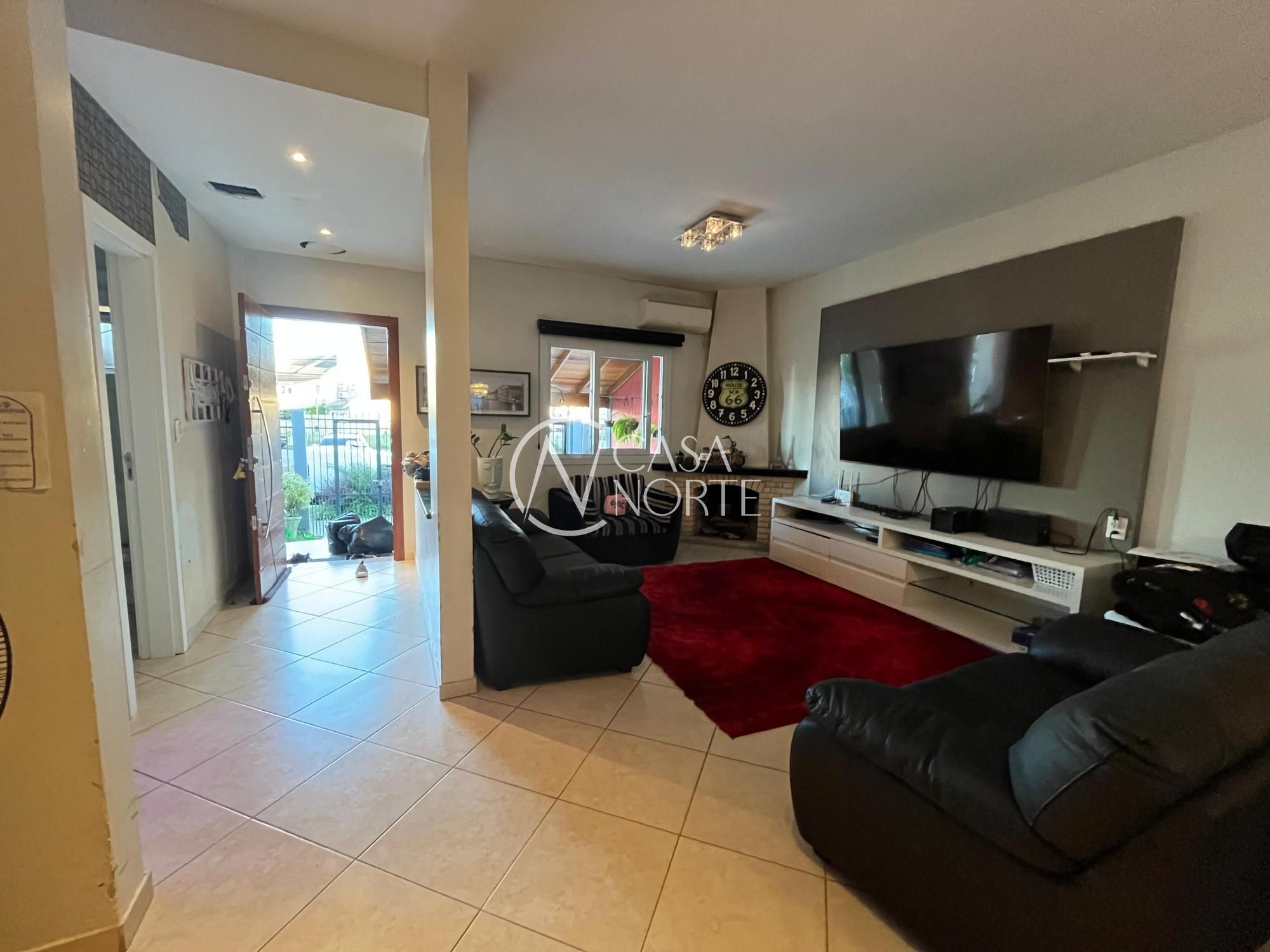 Casa à venda com 3 quartos, 124m², 1 suíte, 1 vaga, Rua Carlos Maximiliano Fayet no bairro Hípica em Porto Alegre