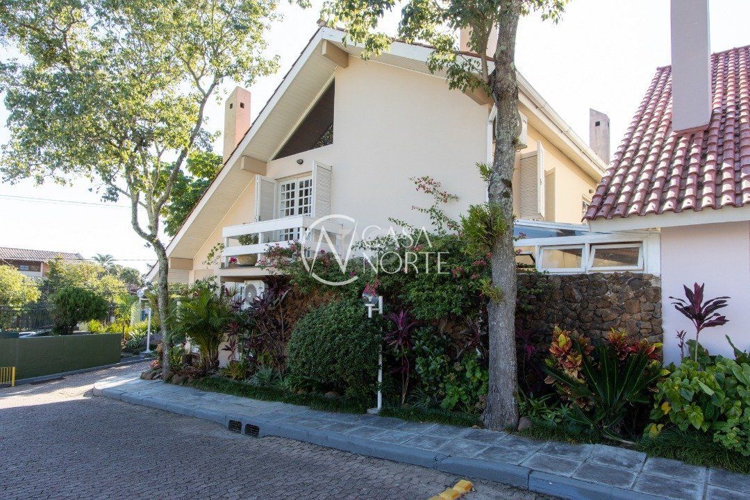 Casa de Condomínio à venda com 3 quartos, 175m², 1 suíte, 2 vagas, Rua Padre João Batista Reus no bairro Vila Conceição em Porto Alegre