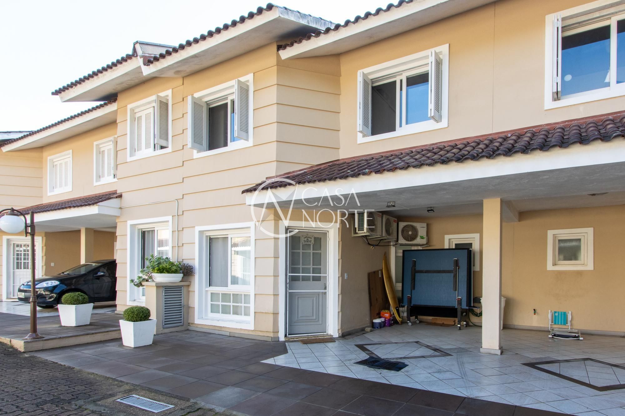 Casa de Condomínio à venda com 3 quartos, 122m², 1 suíte, 2 vagas, Rua Costa Lima no bairro Nonoai em Porto Alegre