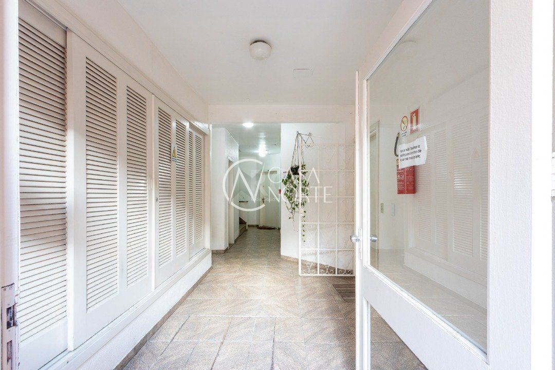 Apartamento à venda com 2 quartos, 57m², 1 vaga, Rua Doutor Barcelos no bairro Tristeza em Porto Alegre