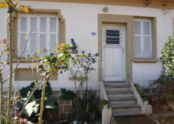 Casa à venda com 3 quartos, 160m², Avenida São Borja no bairro Nonoai em Porto Alegre