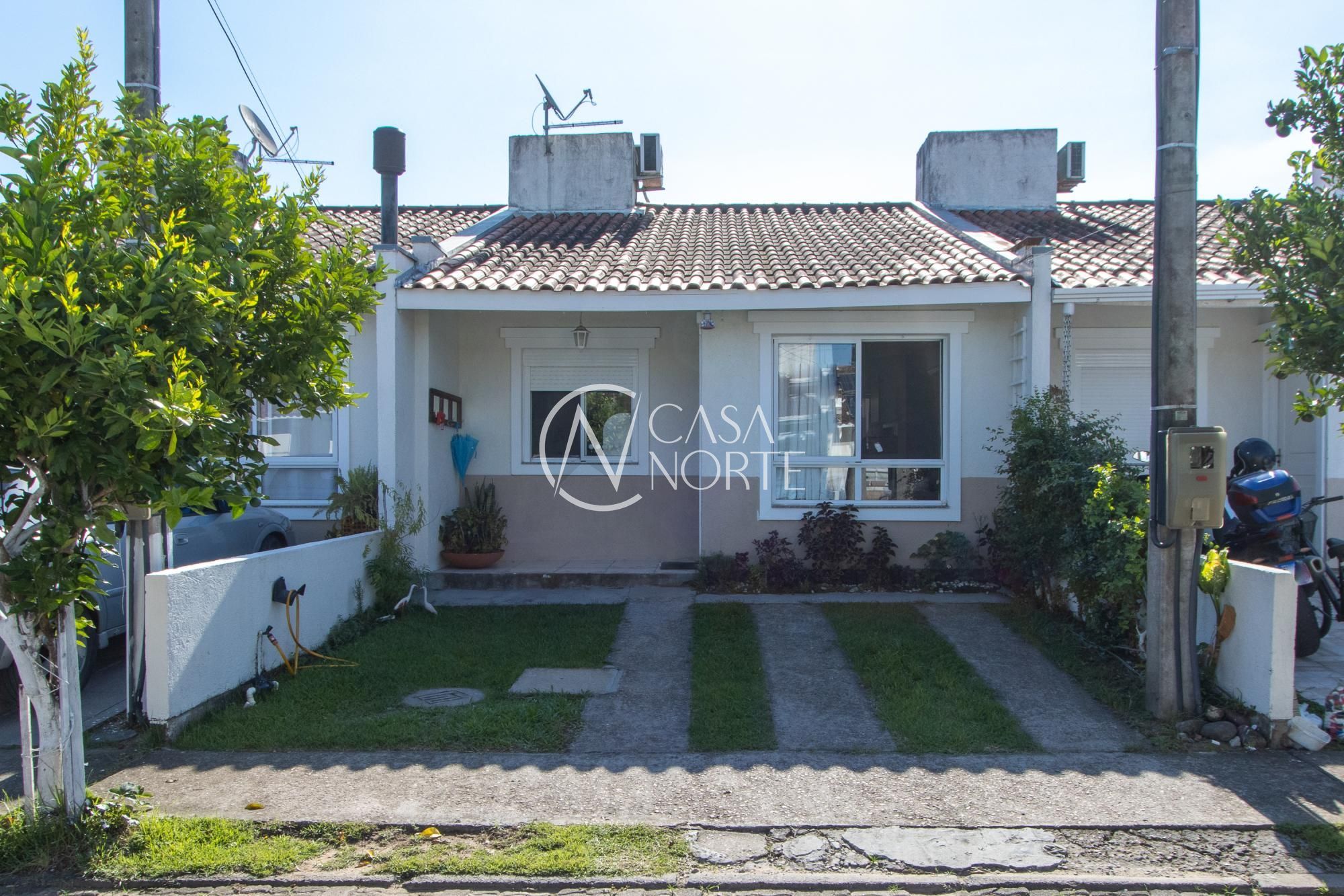 Casa de Condomínio à venda com 2 quartos, 54m², 1 vaga, Estrada Costa Gama no bairro Hípica em Porto Alegre