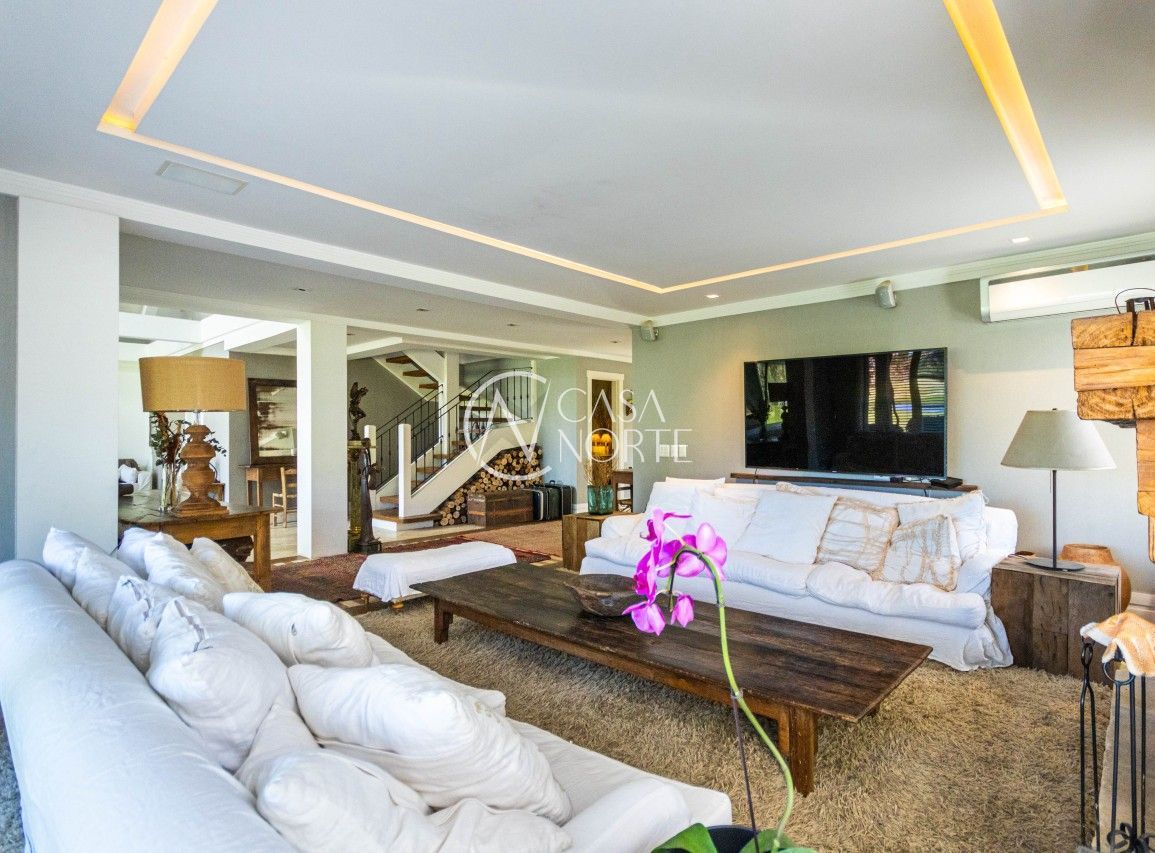 Casa de Condomínio à venda com 3 quartos, 420m², 2 suítes, 4 vagas, Avenida Juca Batista no bairro Terraville em Porto Alegre